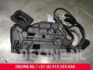 Gebruikte Deurslot Mechaniek 4Deurs links-achter Volkswagen Golf VII (AUA) 2.0 R 4Motion 16V Prijs € 20,00 Margeregeling aangeboden door van Deijne Onderdelen Uden B.V.