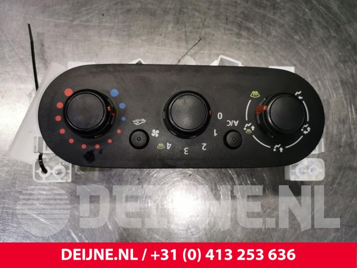 Renault Trafic Kachel Bedieningspaneel O126066