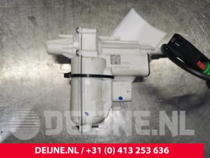 Mercedes E-Klasse Sluithulpmotor portier rechts-voor O126140 foto 2