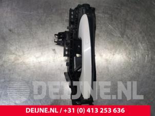 Mercedes E-Klasse Türgriff 4-türig rechts vorne O126201 foto 3