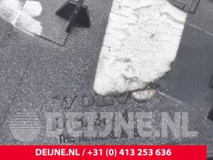 Volvo V60 Abdeckkappe Scheinwerferwaschanlage links O126217 foto 2