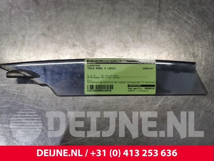 Tesla Model S Zierleiste O126342