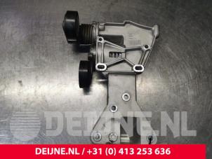 Volvo V40 Dynamostütze oben O126344 foto 2