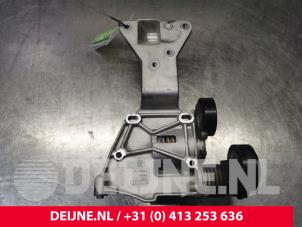 Volvo V40 Dynamostütze oben O126344 foto 4