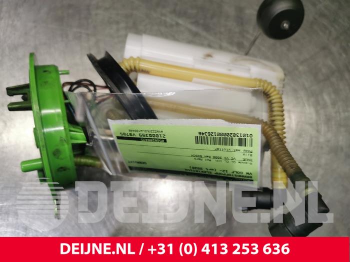 Gebruikte Tank element Pomp Volkswagen Golf VII (AUA) 2.0 R 4Motion 16V Prijs € 125,00 Margeregeling aangeboden door van Deijne Onderdelen Uden B.V.