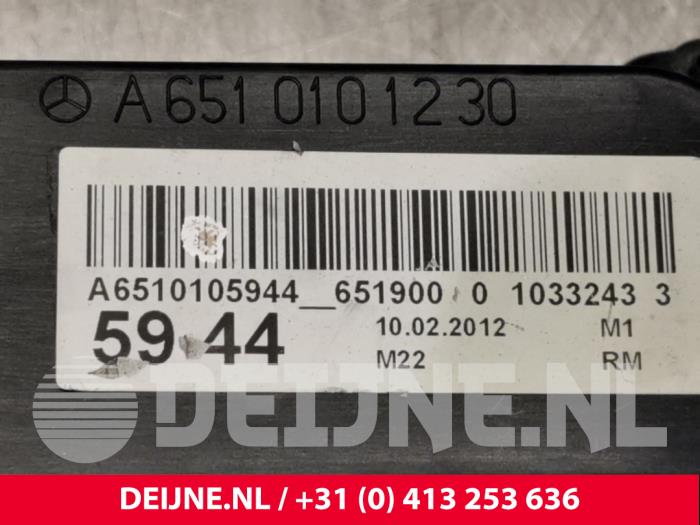 Kleppendeksel van een Mercedes-Benz Sprinter 3,5t (906.73) 313 CDI 16V 2013