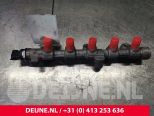 Renault Trafic Einspritzdüse (Einspritzer) O126426 foto 2