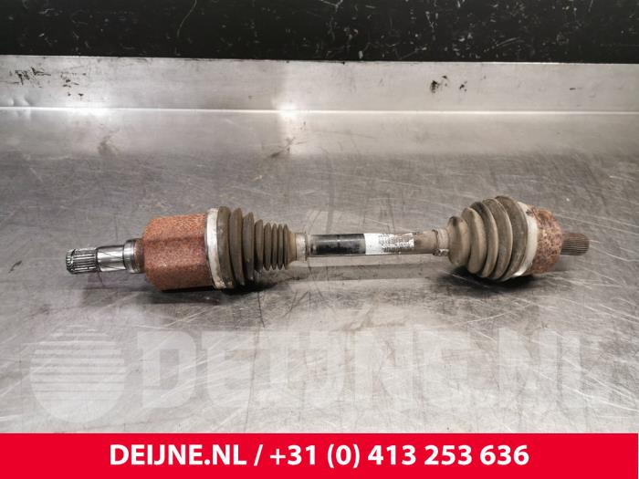 Gebruikte Steekas links-voor Volvo V40 (MV) 2.0 T2 16V Prijs € 70,00 Margeregeling aangeboden door van Deijne Onderdelen Uden B.V.