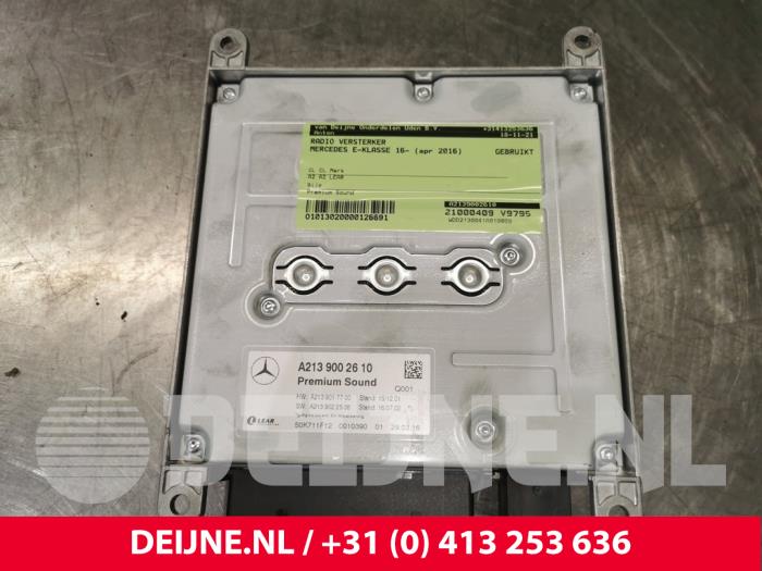 Mercedes E-Klasse Radio versterker O126691