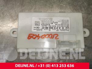 Mercedes E-Klasse Module keyless vehicle O126694 photo 2