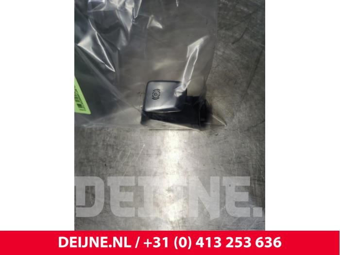 Mercedes E-Klasse Handbremse Schalter O126702