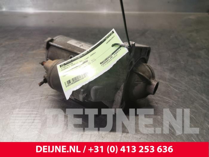 Gebruikte Startmotor Renault Trafic New (FL) 1.9 dCi 100 16V Prijs € 48,40 Inclusief btw aangeboden door van Deijne Onderdelen Uden B.V.