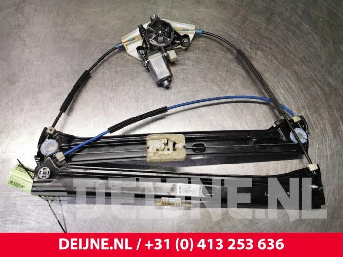 Volkswagen Touran Fenstermechanik 4-türig rechts vorne O126937