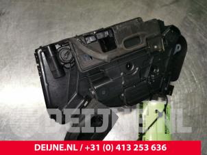 Volkswagen Touran Deurslot Mechaniek 4Deurs rechts-achter O126919 foto 3