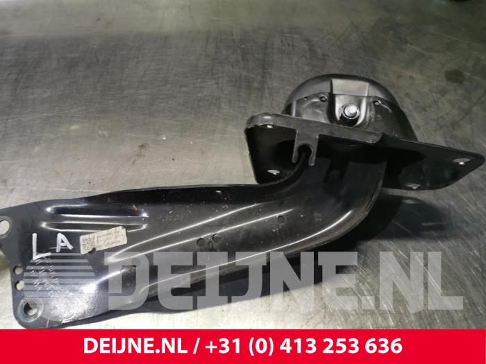Volkswagen Golf Rear wishbone, left O126981