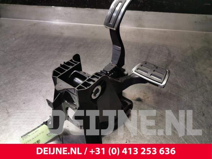 Volkswagen Golf Accelerator pedal O126989