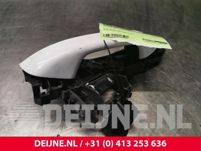 Volkswagen Golf Rear door handle 4-door, right O126999