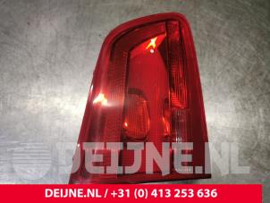 Volkswagen Touran Achterlicht links O127031 foto 2