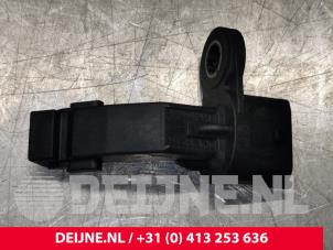 Mercedes CLA Crankshaft sensor O127151 photo 2