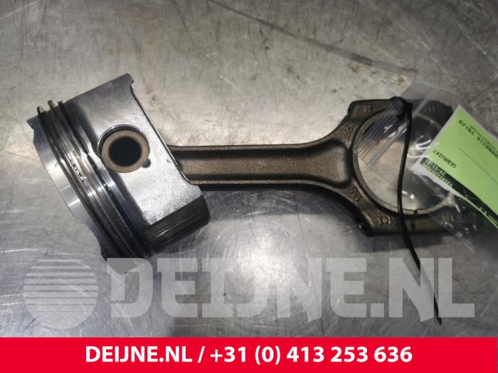 Porsche Cayenne Piston O127167