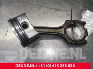 Porsche Cayenne Piston O127167 photo 2