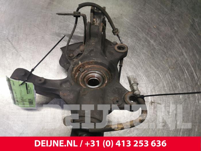 Peugeot Expert Fusee links-voor O127311