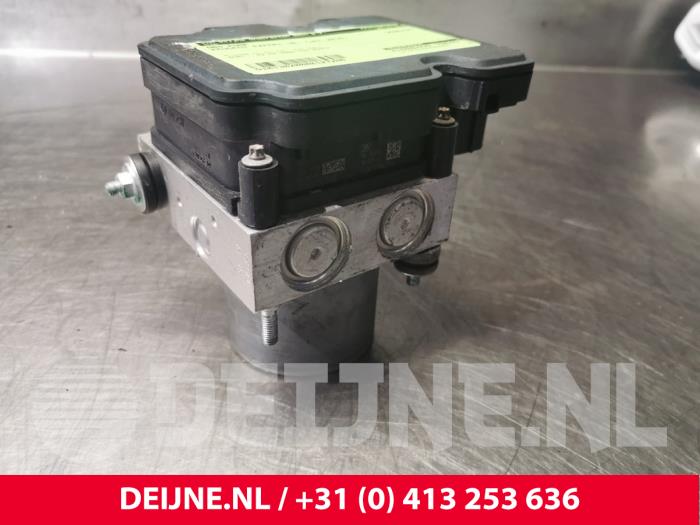 Gebruikte ABS Pomp Peugeot Expert (V1/VA/VB/VE/VF/VT/VY) 2.0 Blue HDi 180 16V Prijs € 102,85 Inclusief btw aangeboden door van Deijne Onderdelen Uden B.V.