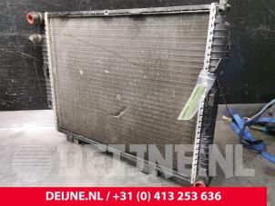 Gebruikte Radiateur Mercedes E (W210) 2.2 E-220 CDI 16V Prijs € 80,00 Margeregeling aangeboden door van Deijne Onderdelen Uden B.V.