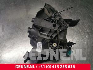 Opel Vivaro Bremspedal O127541 foto 4