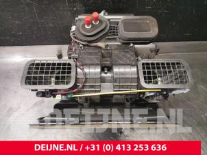 Opel Vivaro Heater housing O127543 photo 2