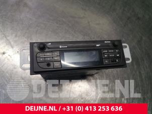 Gebruikte Radio Opel Vivaro B Combi 1.6 CDTI Biturbo 120 Prijs € 150,00 Margeregeling aangeboden door van Deijne Onderdelen Uden B.V.