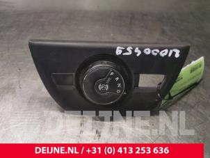 Gebruikte Versnellingspook Peugeot Expert (V1/VA/VB/VE/VF/VT/VY) 2.0 Blue HDi 180 16V Prijs € 66,55 Inclusief btw aangeboden door van Deijne Onderdelen Uden B.V.