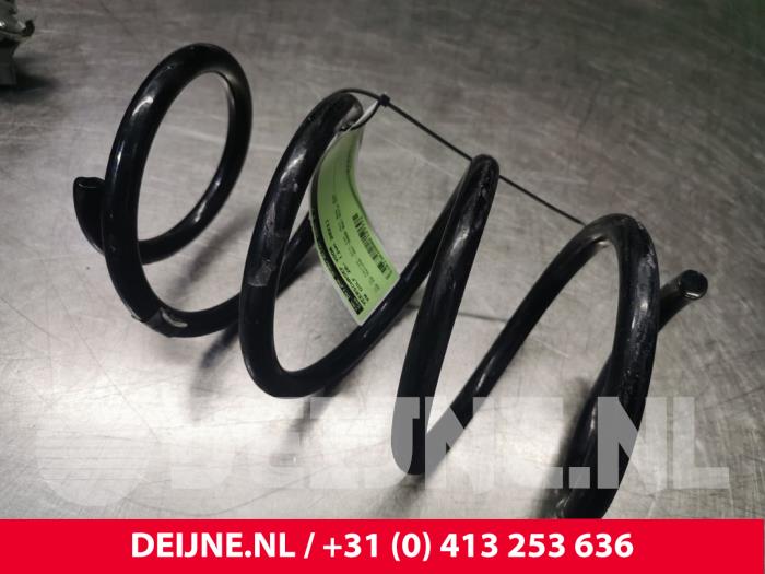 Volkswagen Golf Federschraube vorne O127771