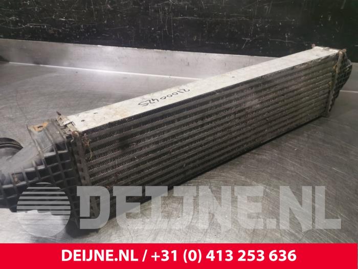 Intercooler van een Volvo V40 (MV) 2.0 D4 16V 2015