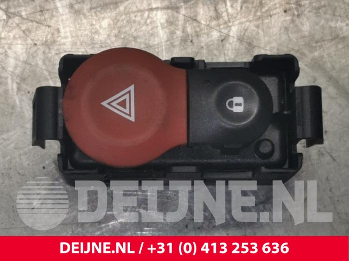 Renault Kangoo Paniekverlichtings Schakelaar O127911