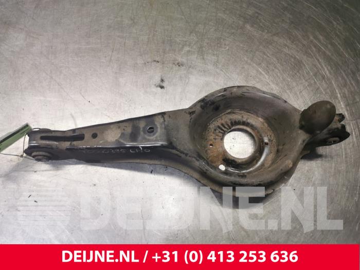 Volvo V40 Rear spring retainer, left O127954