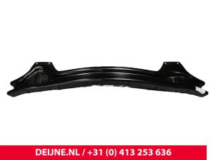 Nieuwe Bumperframe voor Mercedes Sprinter Prijs € 406,56 Inclusief btw aangeboden door van Deijne Onderdelen Uden B.V.