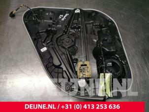 Volvo XC40 Ruitmechaniek 4Deurs rechts-achter O128165 foto 2