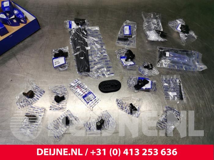 Volvo V90 PDC Sensor Set O128270
