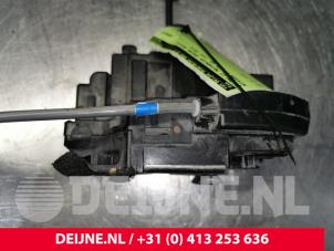 Nissan NV200 Deurslot Mechaniek 2Deurs rechts O128349 foto 3