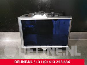 Gebruikte Display Multi Media regelunit Tesla Model S Prijs € 1.028,50 Inclusief btw aangeboden door van Deijne Onderdelen Uden B.V.