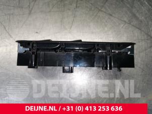 Tesla Model S Electric window switch O128383 photo 2