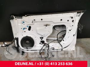 Tesla Model S Front door 4-door, right O128413 photo 2