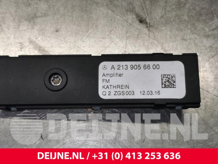 Mercedes E-Klasse Antennenverstärker O128435