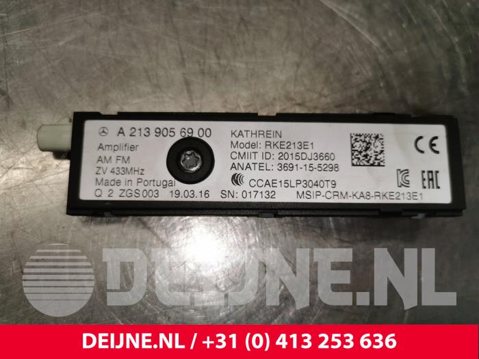 Mercedes E-Klasse Antennenverstärker O128436