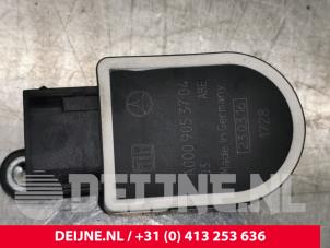 Mercedes E-Klasse Xenon hoogteregelaar O128440 foto 2