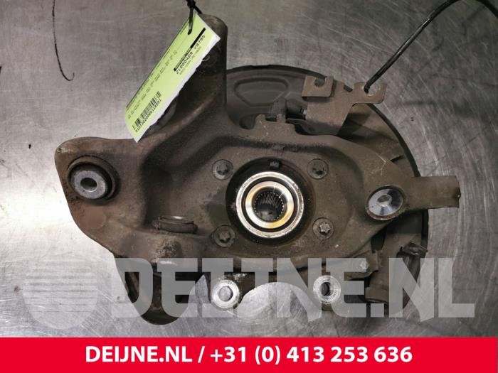 Mercedes E-Klasse Achsschenkel rechts hinten O128551