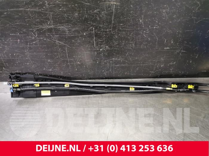Volvo V60 Schutzblech Boden O128555