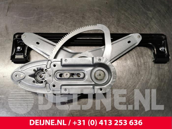 Volvo V50 Ruitmechaniek 4Deurs rechts-achter O128564