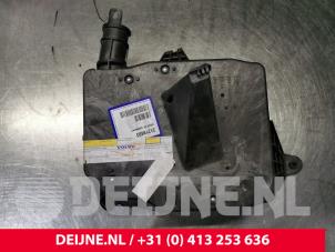 Volvo V50 Resonance housing O128566 photo 3